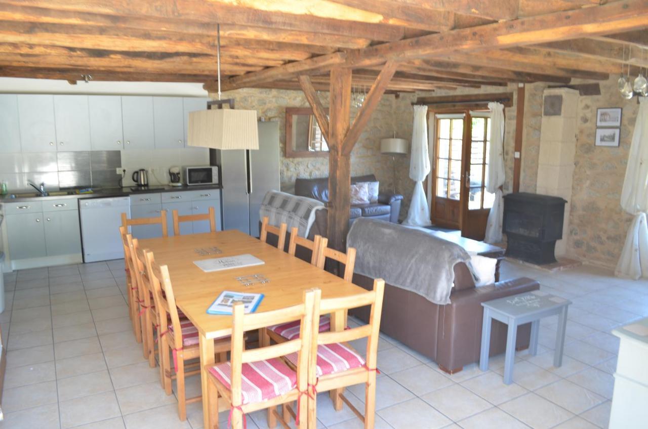 The Railway Cottage - Characterful And Comfortable Holiday Cottage Piegut-Pluviers Exterior photo